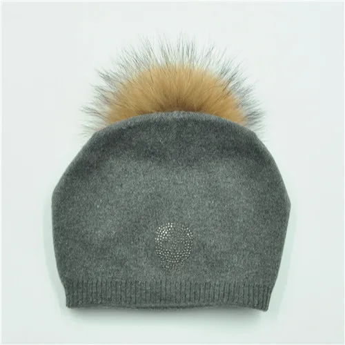Real Fur Winter Hat Raccoon Fur Pom Pom Hats Shining Rhinestone For Women Brand Thick Women Hat Wholesale Knitted Beanies Cap - Цвет: Dark grey