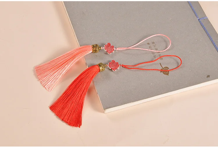 Подвеска для обычного стиля с кисточками |