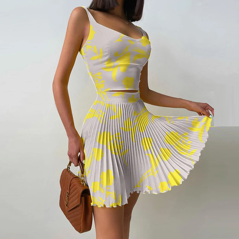 Женский офисный костюм с открытыми плечами юбка в рубчик и плиссированная