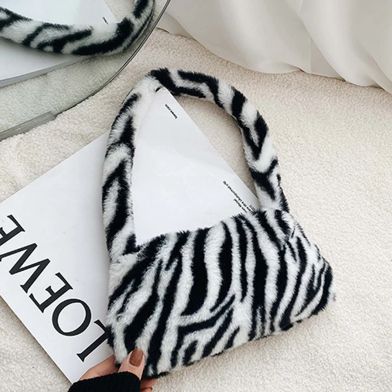 

Winter Vintage Zebra Pattern Shoulder Underarm Bag Female Plush Autumn Handbag Soft Warm Fur Tote Purse For Lady Bag Sac A Main