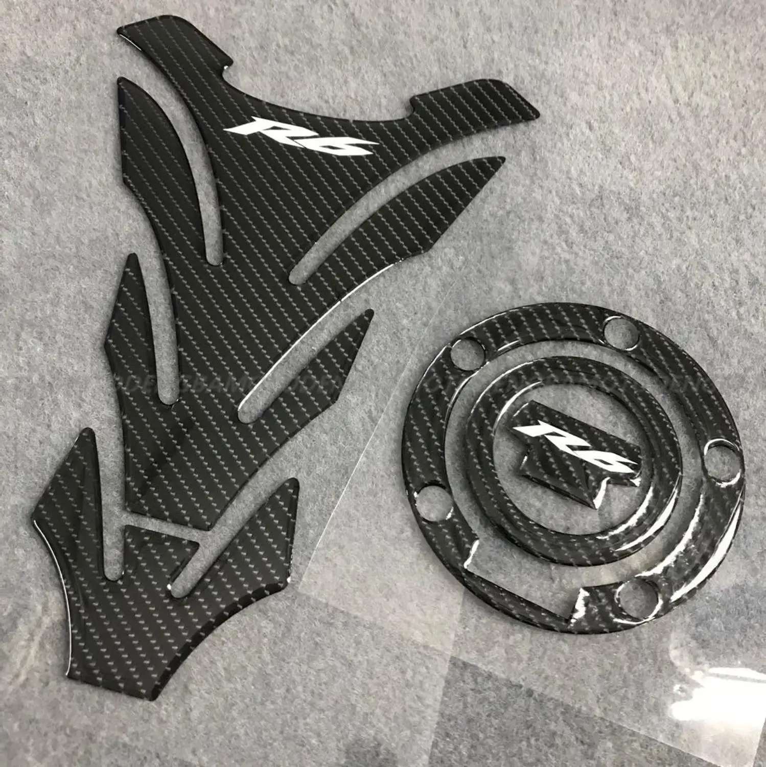 3D наклейка эмблема защита бак Pad Cas Cap подходит для YAMAHA YZFR6 R6 YZF | Автомобили и