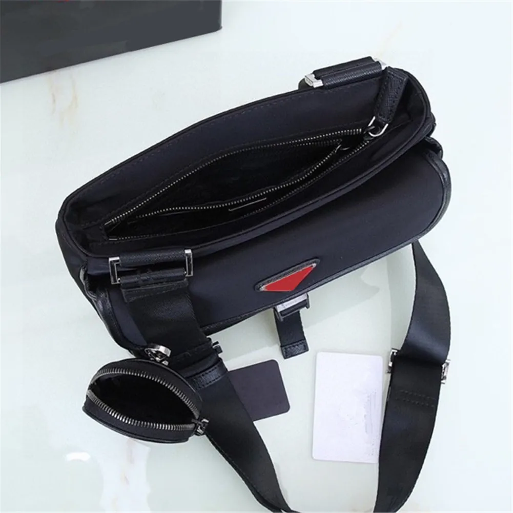 

2021 new unisex black nylon messenger bag shoulder bag with small accessories