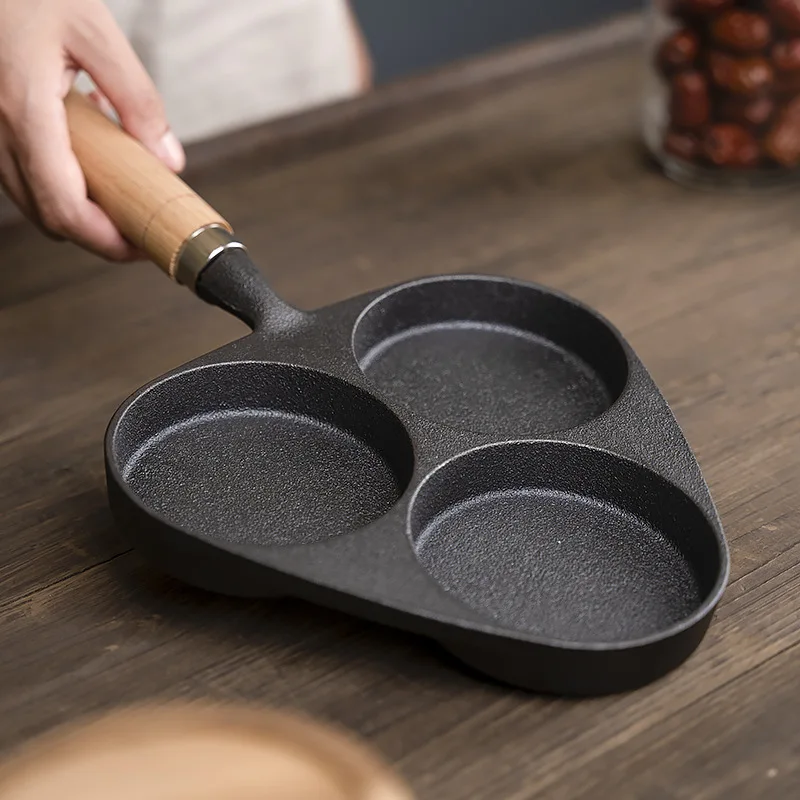 

3 Hole Omelet Pan for Burger Eggs Ham Pancake Maker Wooden Handle Frying Pot Non-stick Cooking Breakfast Bakeware Bread Dish