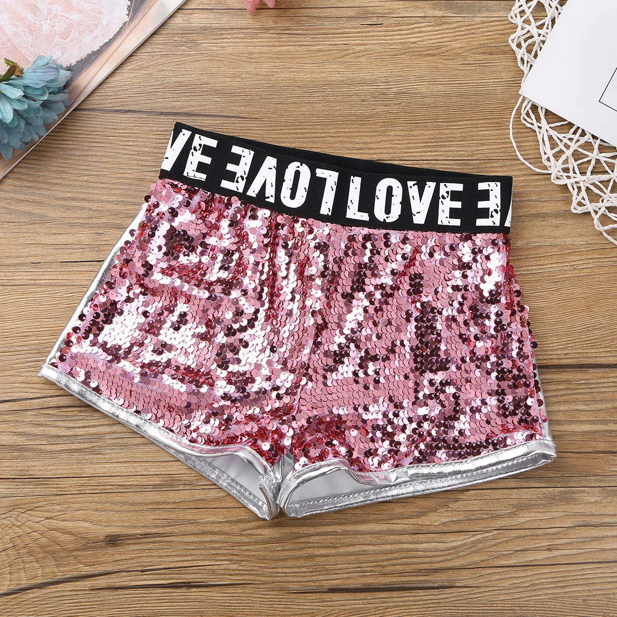 Детский комплект из топа без рукавов с блестящими блестками и шорт для