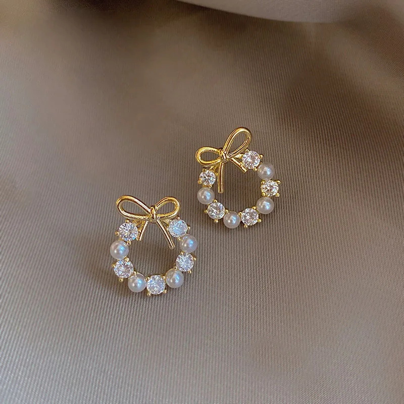 

2021 New Korean Elegant Trendy Round Crystal Wreath Bow Stud Earrings For Women Imitation Pearls Jewelry Earrings Gift