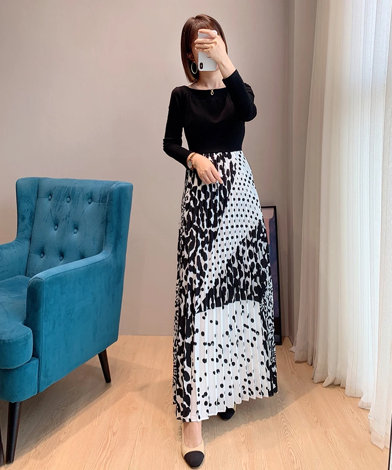 2021 New Spring Autumn  Black And White Spot Pleated Maxi Pleated Dress Size 0-4 UK Fashion
