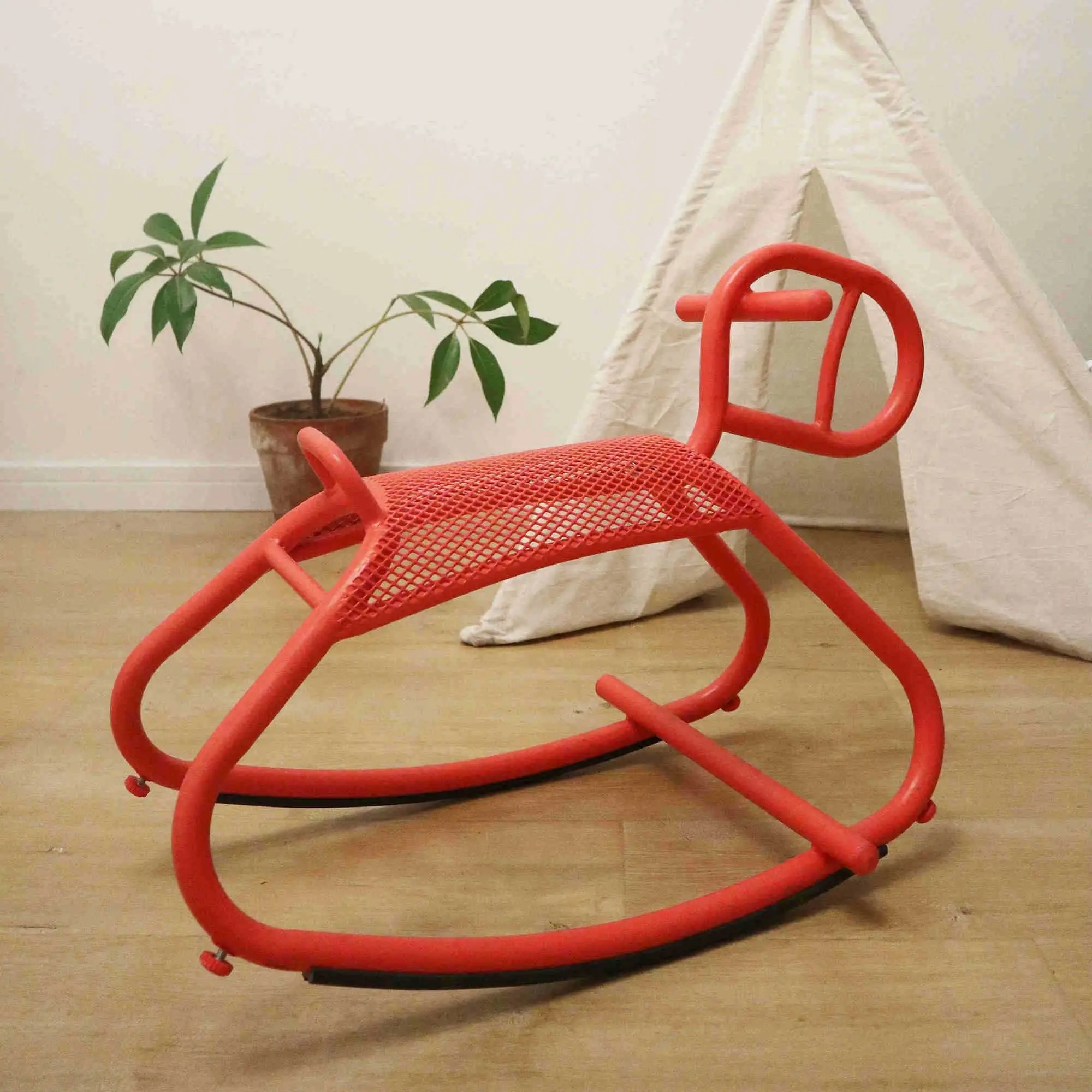 

Nordic Style Children's Iron Mesh Rocking Horse Wooden Horse Baby Rocking Horse Rocking Chair Children's Toy Gift Decoration