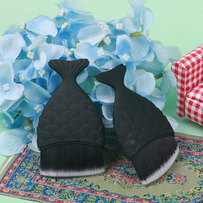 

Face Blush Brushes Professional Mermaid Shape Makeup Brush Foundation Cosmetic makeup brush