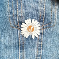 korea style shirt brooch vintage daisy pins for backpacks beautiful acrylic badges lapel pin jewelry wholesale