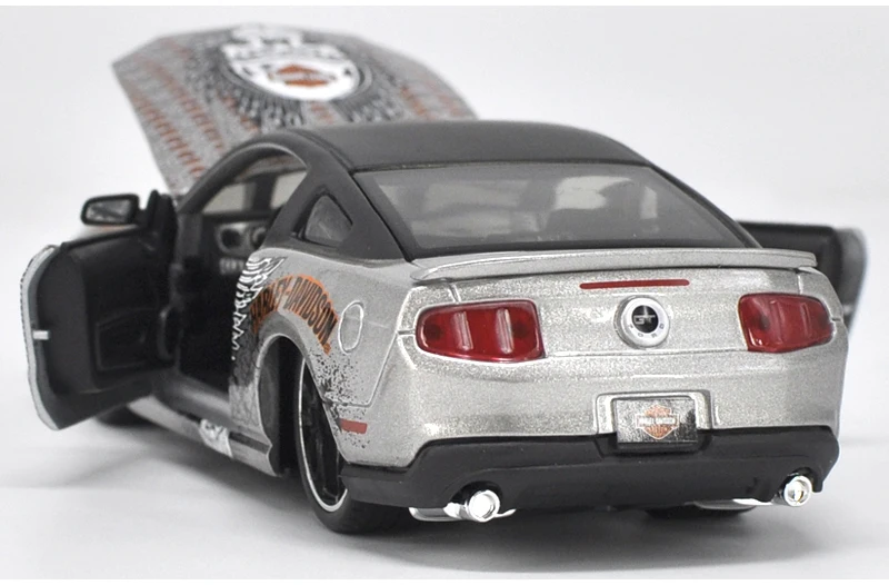 Maisto 1/24 1:24 2011 Ford Mustang GT Harley Edition спортивный гоночный автомобиль Транспортное средство литье под давлением дисплей Модель игрушки для детей мальчиков и девочек