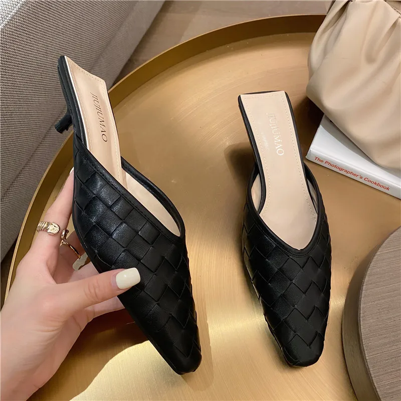 

2020 Women Low Heel Mules Sandals Fashion Weave Leather Slipper Pointed Toe Shallow Slip on Slides Shoes Zapatos Mujer