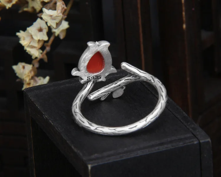 

S925 rose flower southern red agate sterling silver open ring, fresh, simple and fashionable water drop design