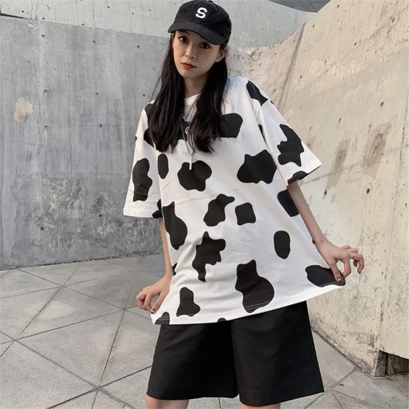 

Summer Kawaii Female Korean Oversized Tshirt Cute Loose Lovely Friends Women Streetwear Casual Cute Cow Tshirt Streetwear Tops