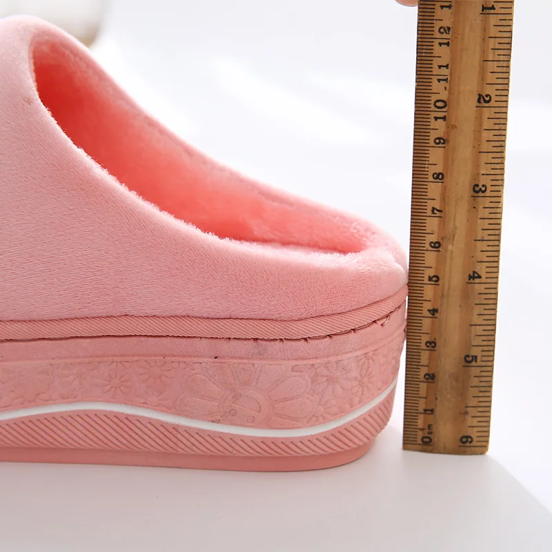 Зимние женские милые тапочки с цветочным рисунком домашняя обувь на высоком