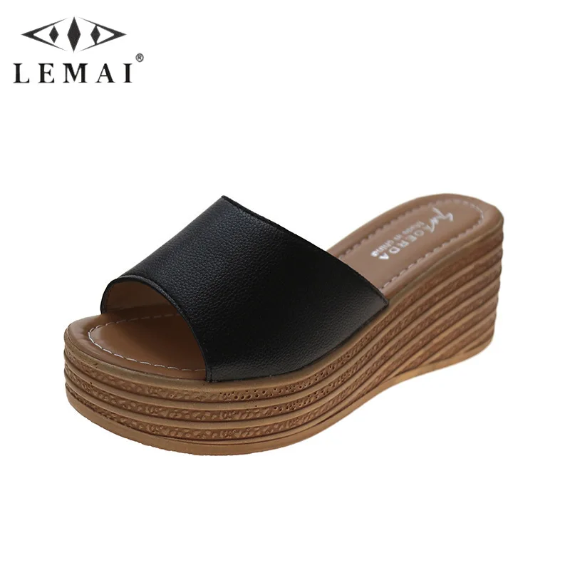 

LEMAI Women Summer Casual Platform Slippers Outdoor Breathable Office Shoes Comfortable Flat Sandals Slippers for Women Ladies