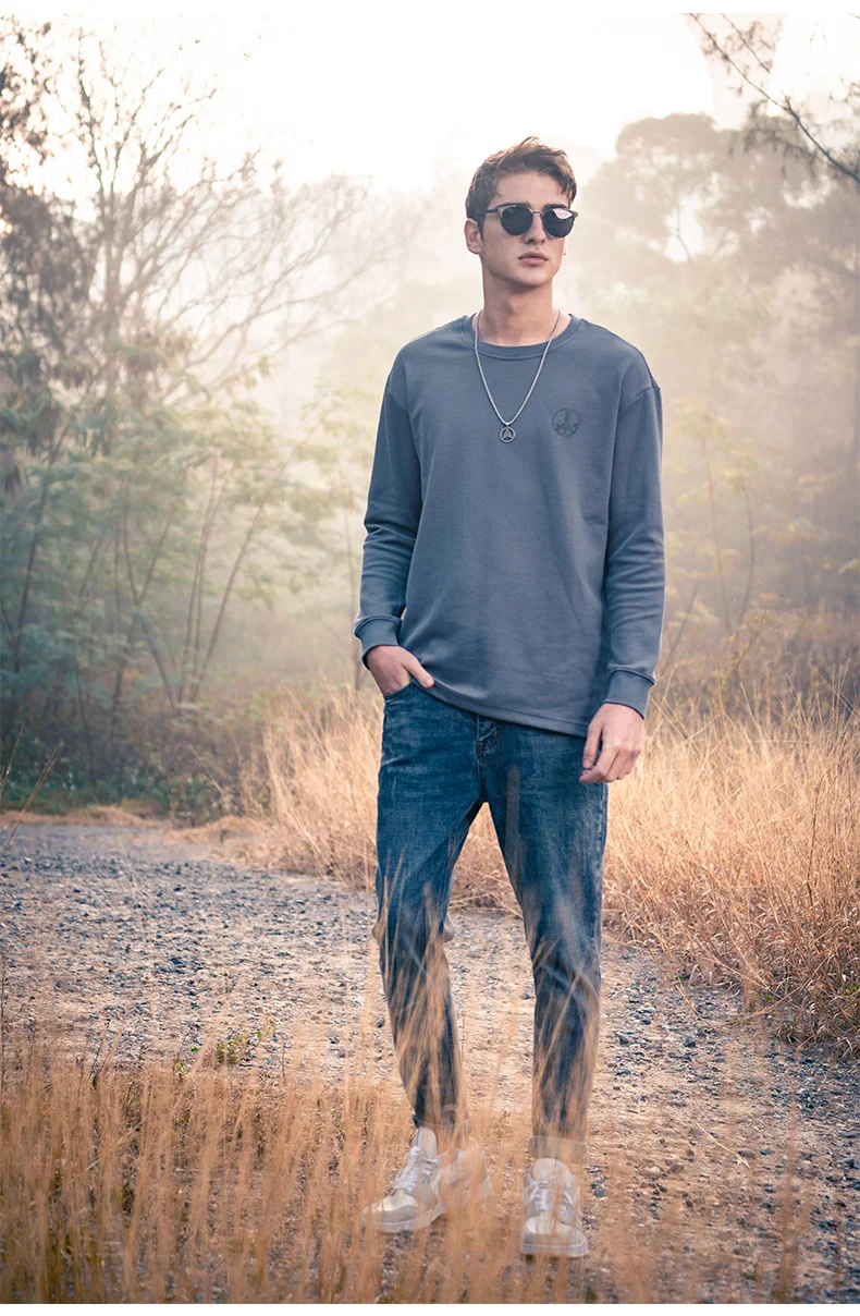 

YTX455 2021 new spring Korean version of the trend of reflective printing loose round neck casual Sweatshirts men