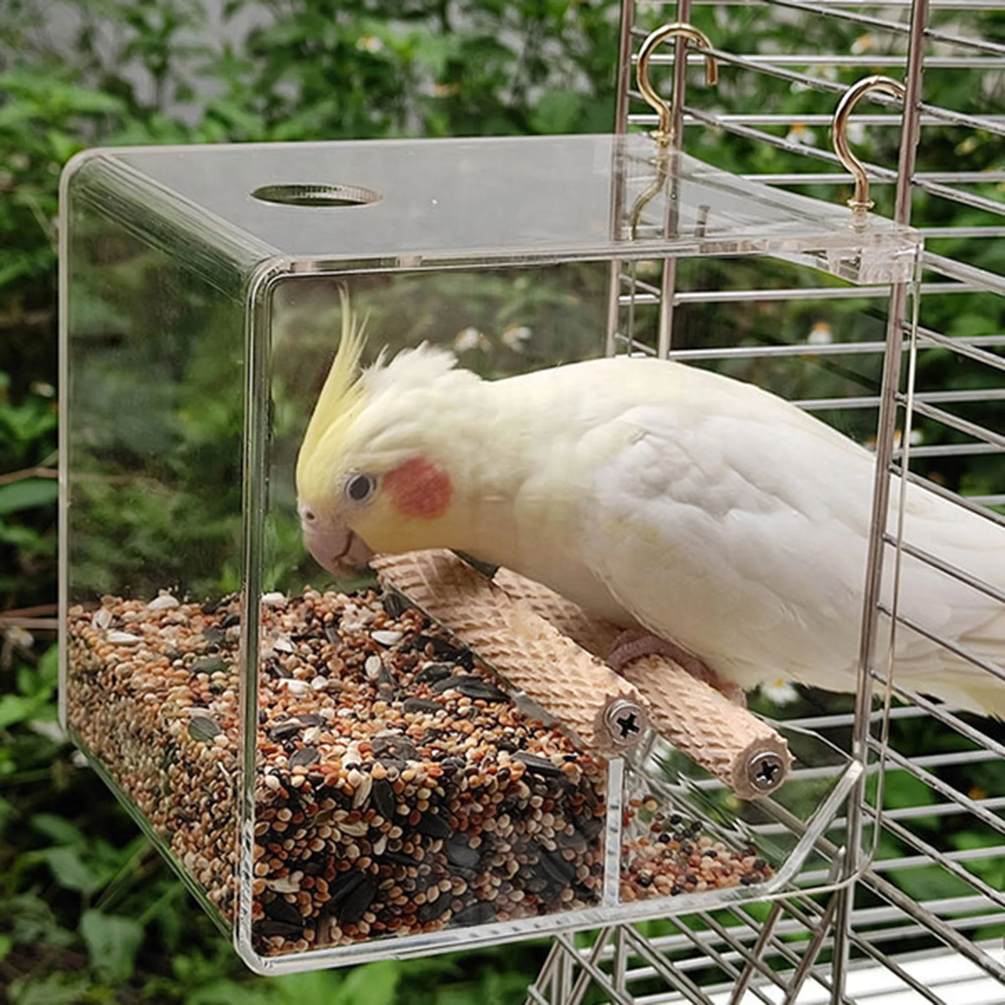 

Clear Acrylic Bird Feeder With Suction Cup For Garden Yard Outside Decoration Removable Sliding Tray