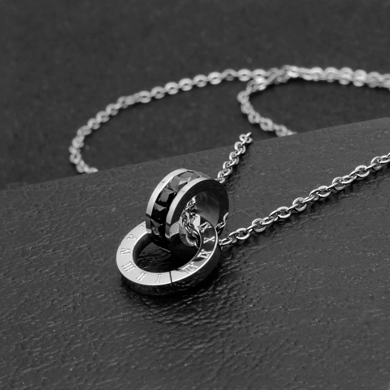 

Classic Titanium Steel Roman Alphabet Chokers Round Pendant Simple Necklace For Women Vintage Female Chain Metal Jewelry