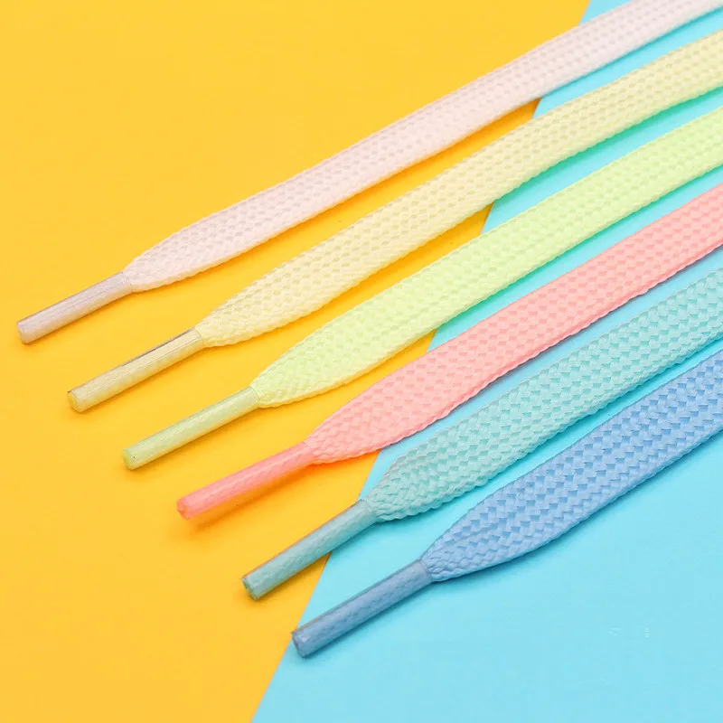 Высокоглянцевые светящиеся кроссовки на плоской подошве шнурки женская и