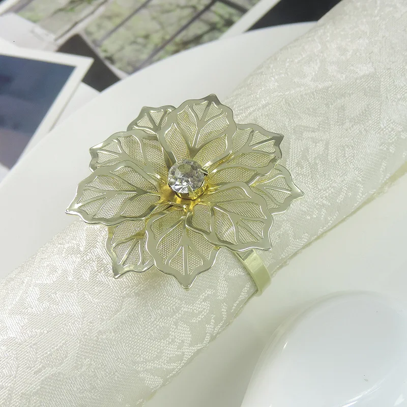 Изысканное кольцо для салфеток с бриллиантовым цветком и пряжкой вечерние