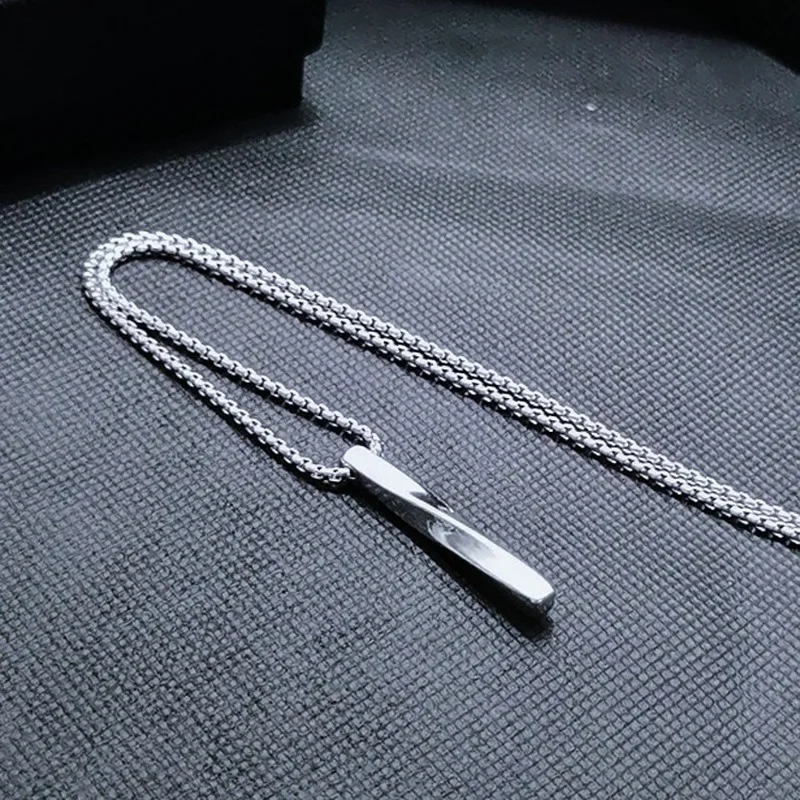 

Vintage Geometric Twisted Long Strip Pendant Hip Hop Necklace Men And Women Trendy Wild Metal Square pendant Sweater Chain