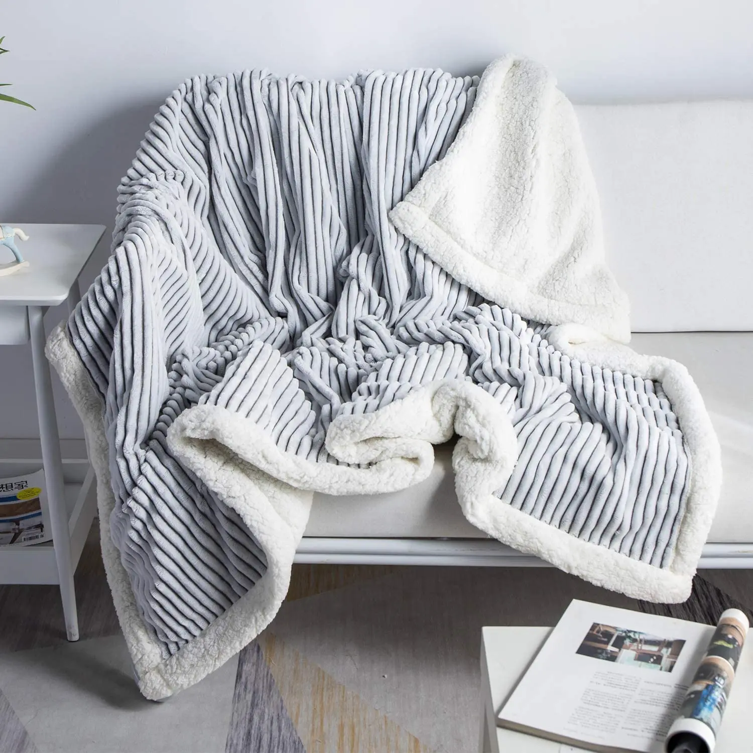 

Fleece Reversible Sherpa Flannel Blanket Soft Fuzzy Plush Fluffy Warm Cozy Strip Perfect Throw for All Seasons Bed Sofa Chair
