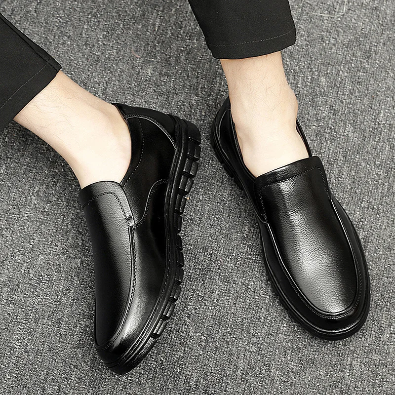 Новинка Мужская кожаная обувь Модные лоферы из натуральной кожи Дышащая