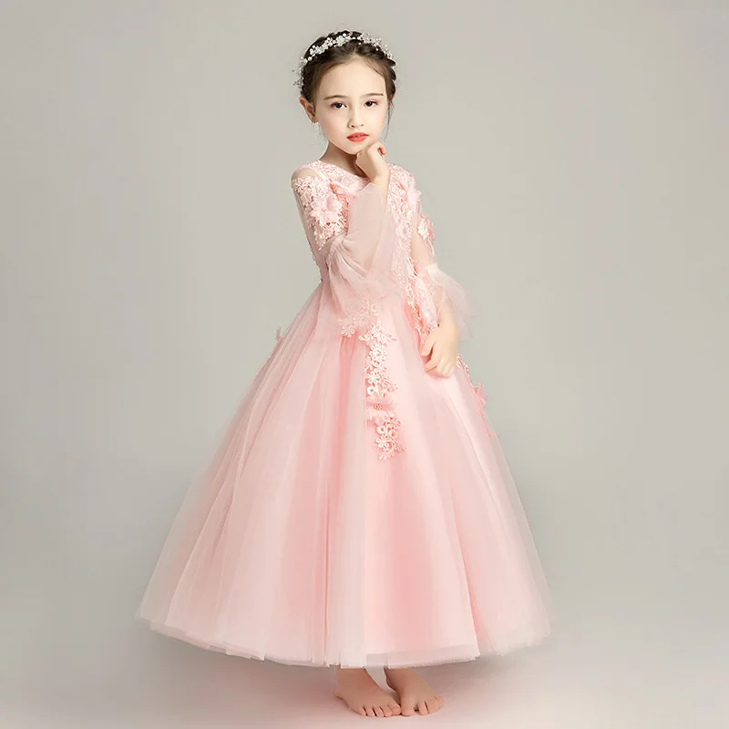 Красивое и элегантное милое розовое платье в сетку из сетчатой ткани с длинными