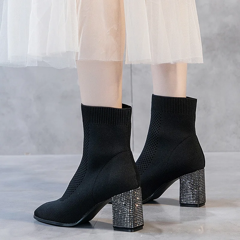 Новинка женские ботинки до середины икры из эластичной ткани с кристаллами