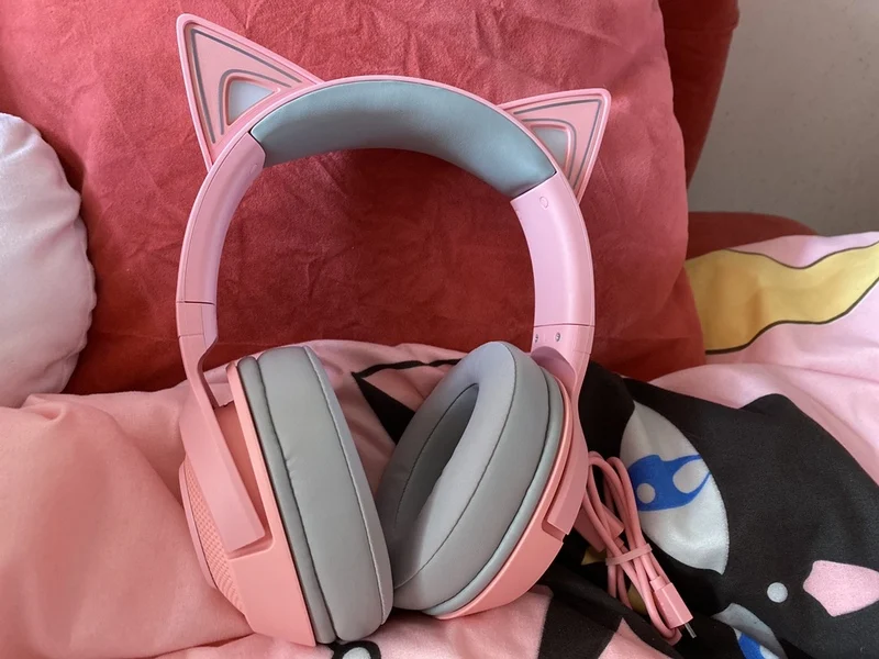 Razer KRAKEN BT Kitty edition 