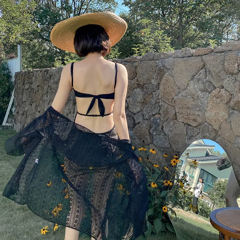 

2021latest Fairy Model Sexy Lace Cut Out Cover Belly Show Thin Women's Swimsuit With Smock One Piece Outdoor Swimsuit Beach Suit