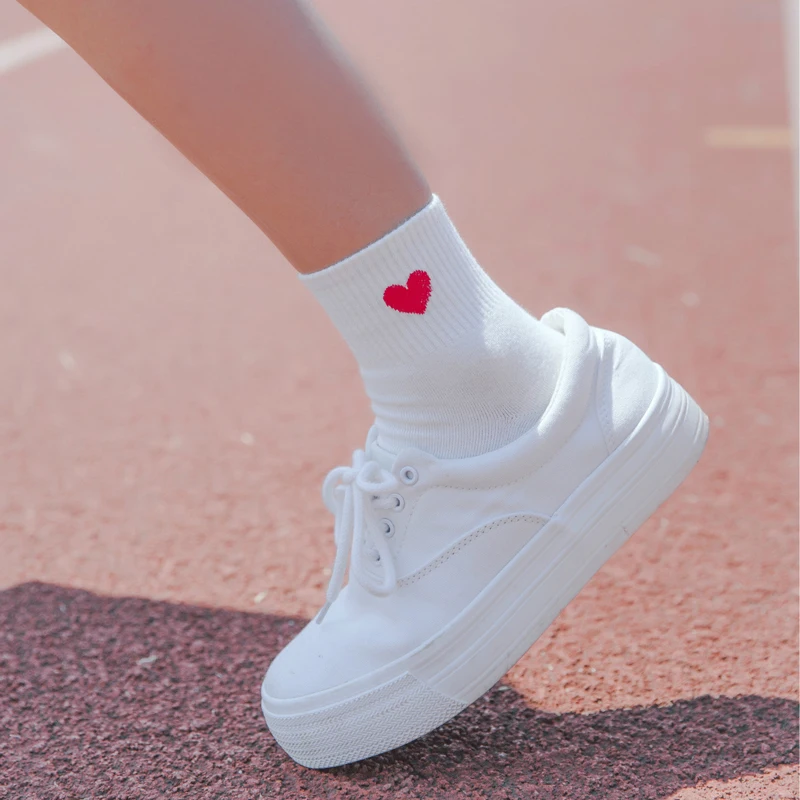 Женская мода Harajuku длинные хлопковые носки японская Новинка любящее сердце