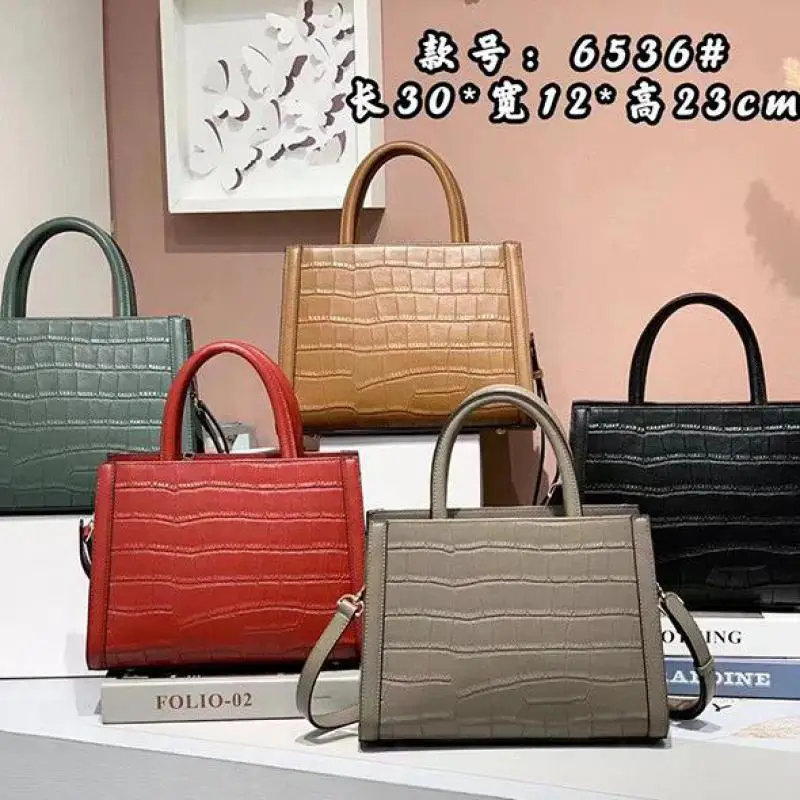 

Crocodile Pattern Genuine Leather Women Handbag 2021 Luxury Brand Leather Women Shoulder Bag Simple Fashion Lady Crossbody Bags