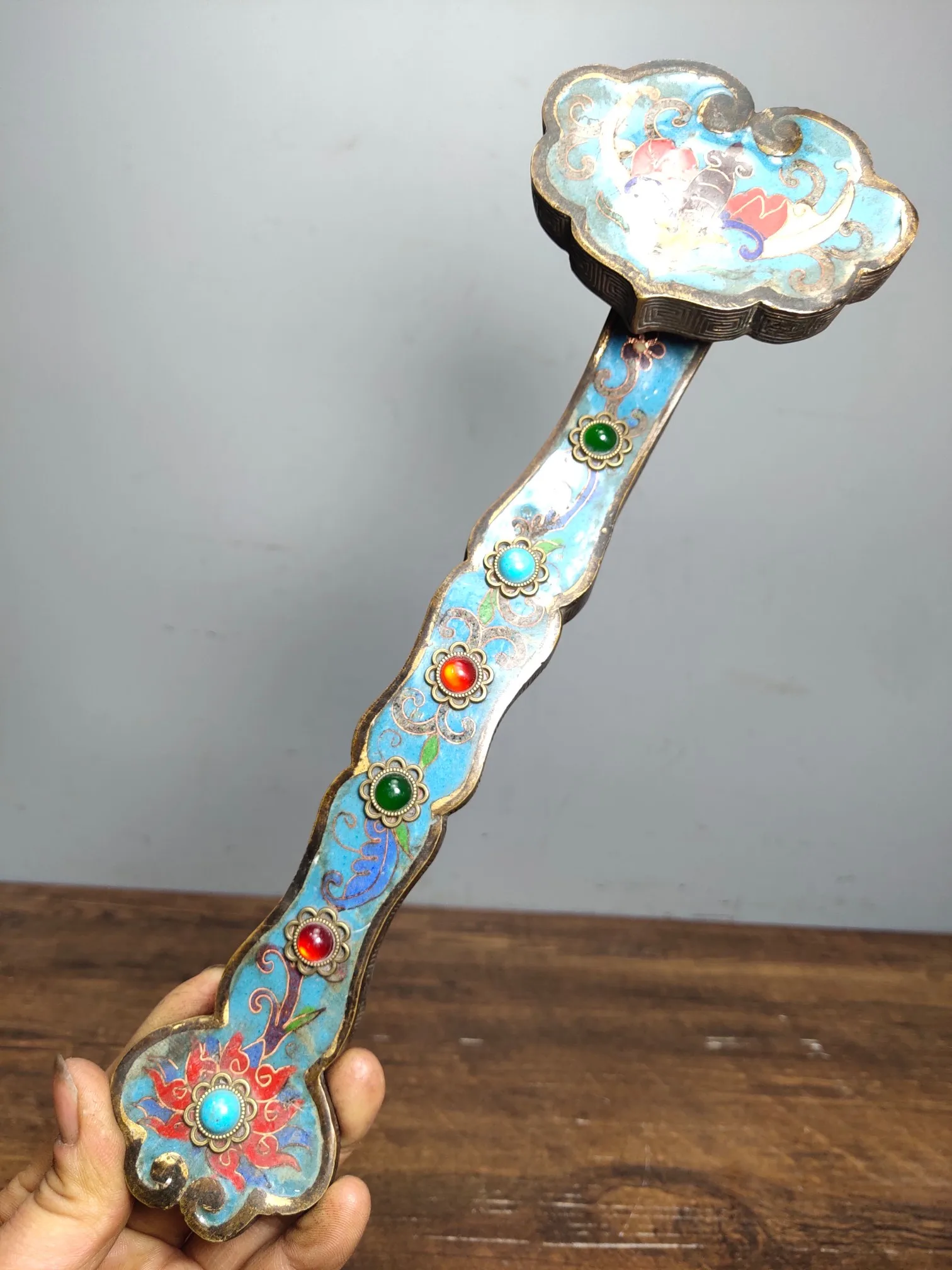 

Home Decor 10"Tibet temple Old Bronze Cloisonne Filigree Enamel mosaic Gem Lucky Ruyi Desirable Bat pattern Ornaments Town House