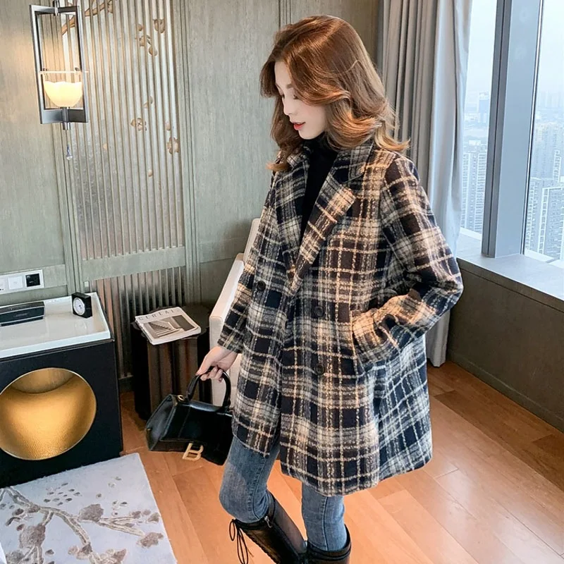 

Autumn and winter 2021 new Korean Xiaoxiang style tweed coat suit collar double breasted thickened woolen coat women