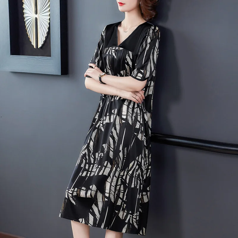 

Silk dress female 2020summer new fashion loose printed short-sleeved V-neck dress large size M-4XL high quality elegant vestidos