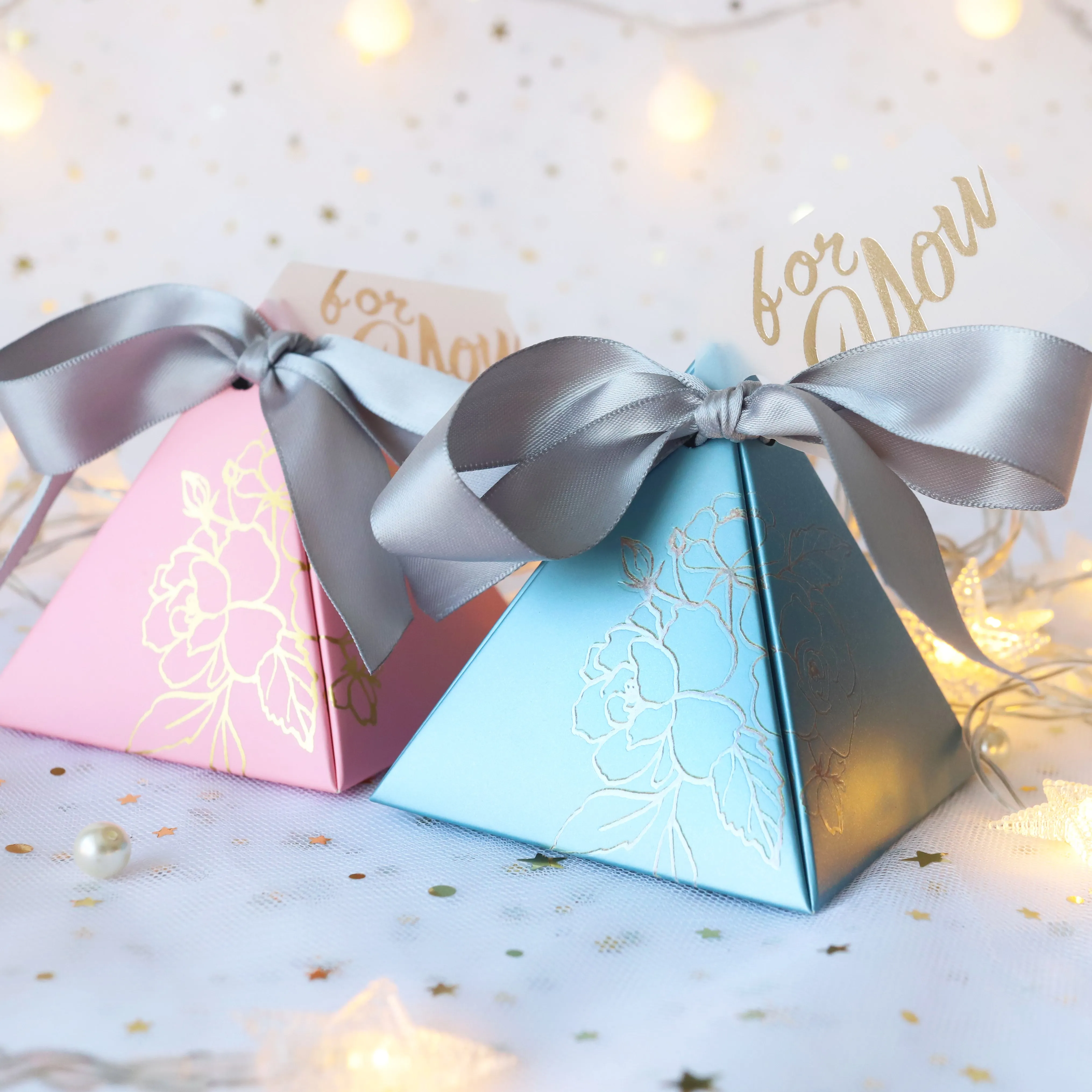 Caja Triangular de pir&aacute;mide para dulces, regalos y favores de boda para invitados, bolsas de dulces, embalaje de Chocolate, suministros para fiesta de Baby Shower-0