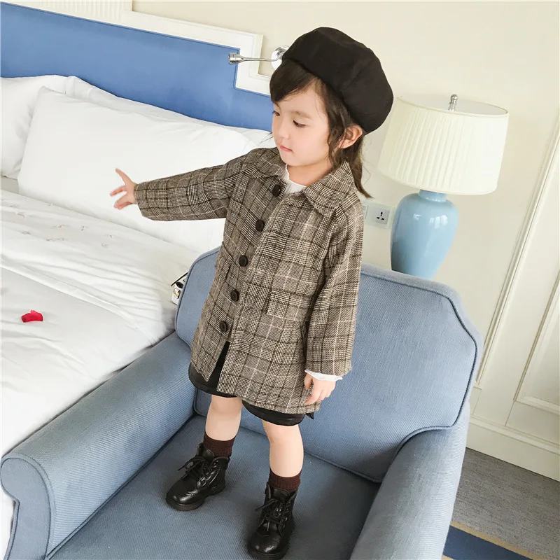 Детская одежда пальто для девочек длинное в клетку топы осенняя 2022 новые модели.