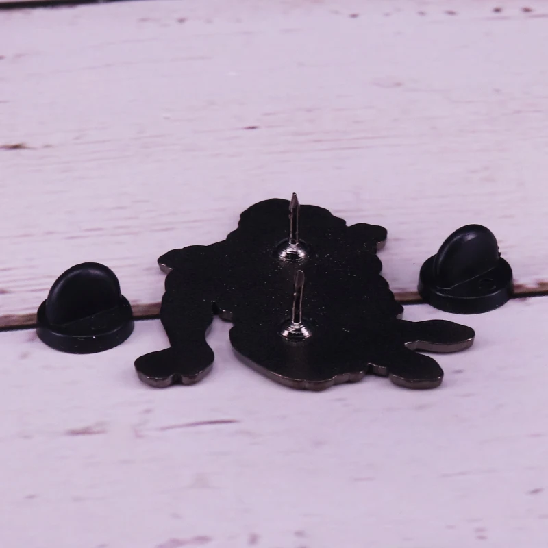 Эмалированная булавка в виде скелета смерти|Броши| |