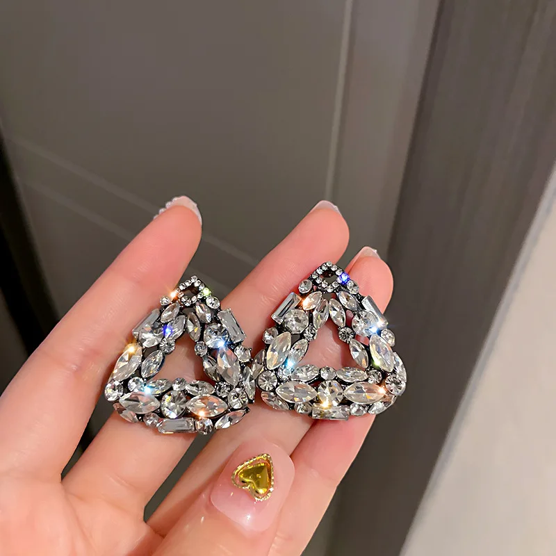 

Korean Fashion 925 Silver Needle Retro Versatile Girlish Temperament Diamond Studded Triangular Earrings