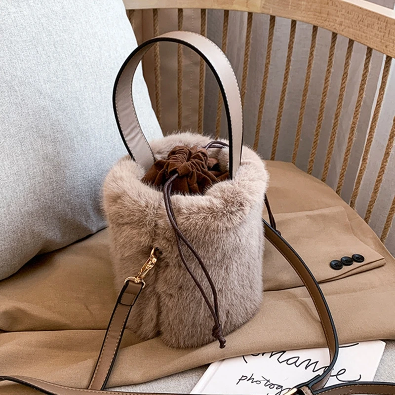 

Bucket Bag Handbag Fashion Faux Fur Winter Bags Women Shoulder Crossbody Ladies Plush Tote Purse