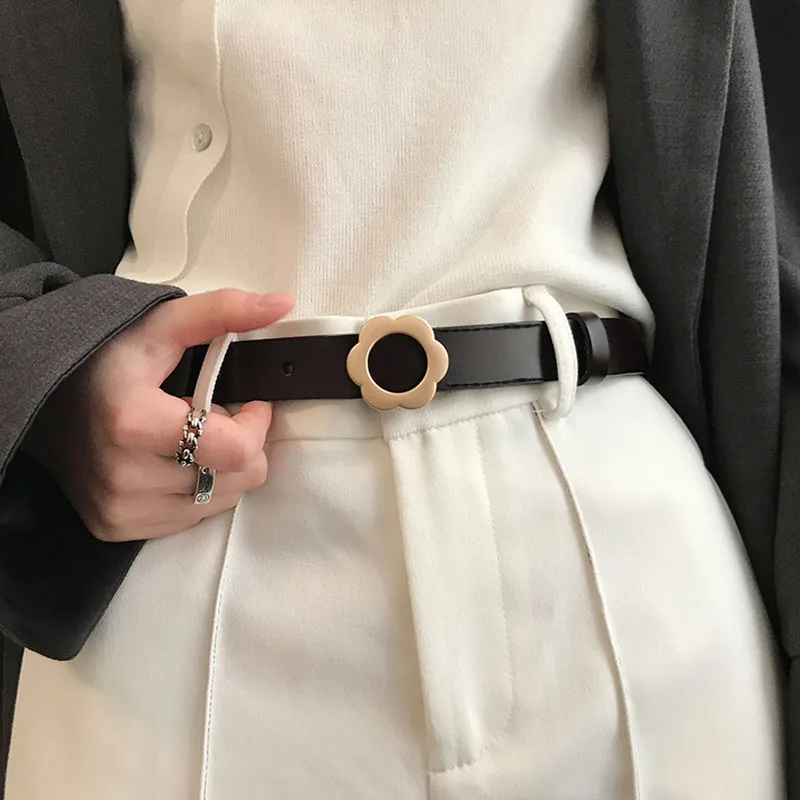 

New Fashion Leather Belt For Women Metal Flower Buckle Waist Strap Designer Female Jeans Dress Coat Decoration Waistband