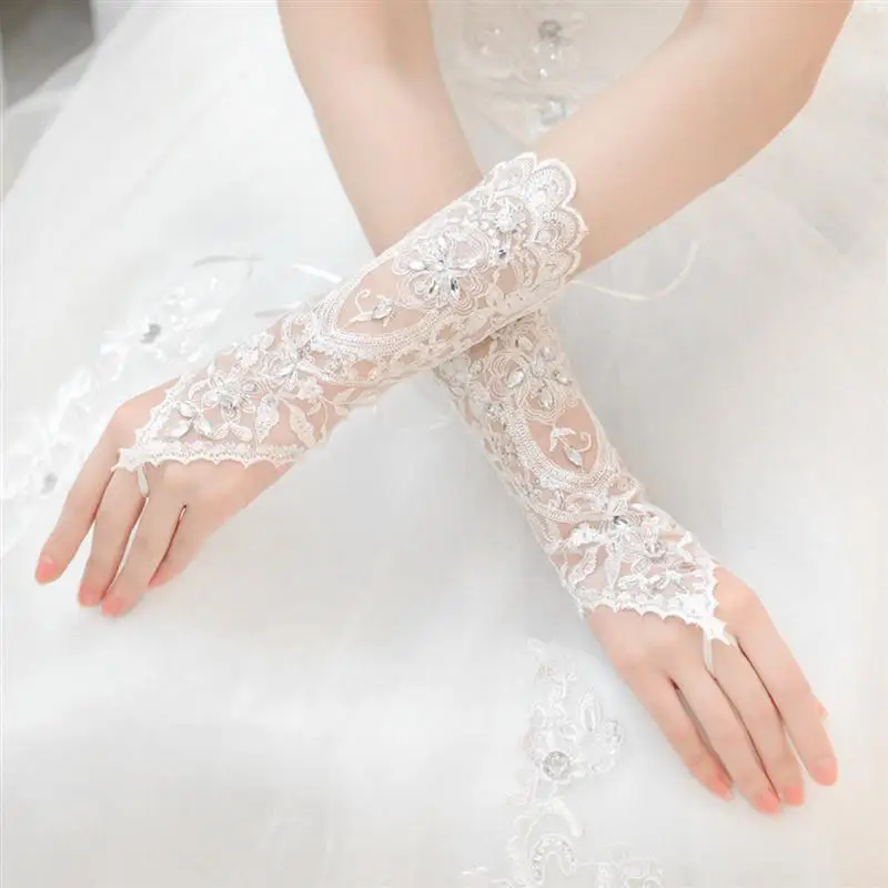 

White Short Wedding Gloves Women Fingerless Bridal Gloves Elegant Rhinestone White Lace Gloves for Bridal Wedding Accessories