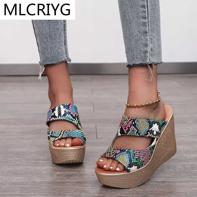 

Summer Women Slippers 2021 New Wedge Open Toe Casual Women's Shoes Platform Shoes Fashion Serpentine Outdoor Beach Women Sandals
