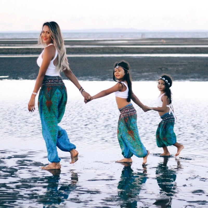 

Relaxed high-waist printed yoga pants family elastic quick dry breathable sports leisure dance knickerbockers travel yoga pants