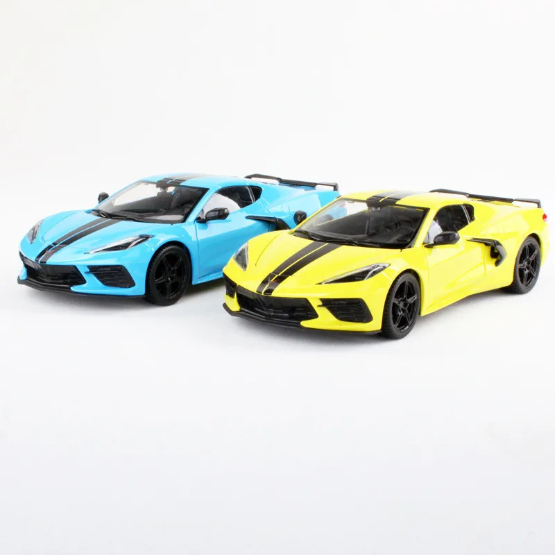 Classic high-quality 1:24 alloy 2020 C8 Stingray car model,simulation alloy car decorations,hot-selling gift toys,free shipping