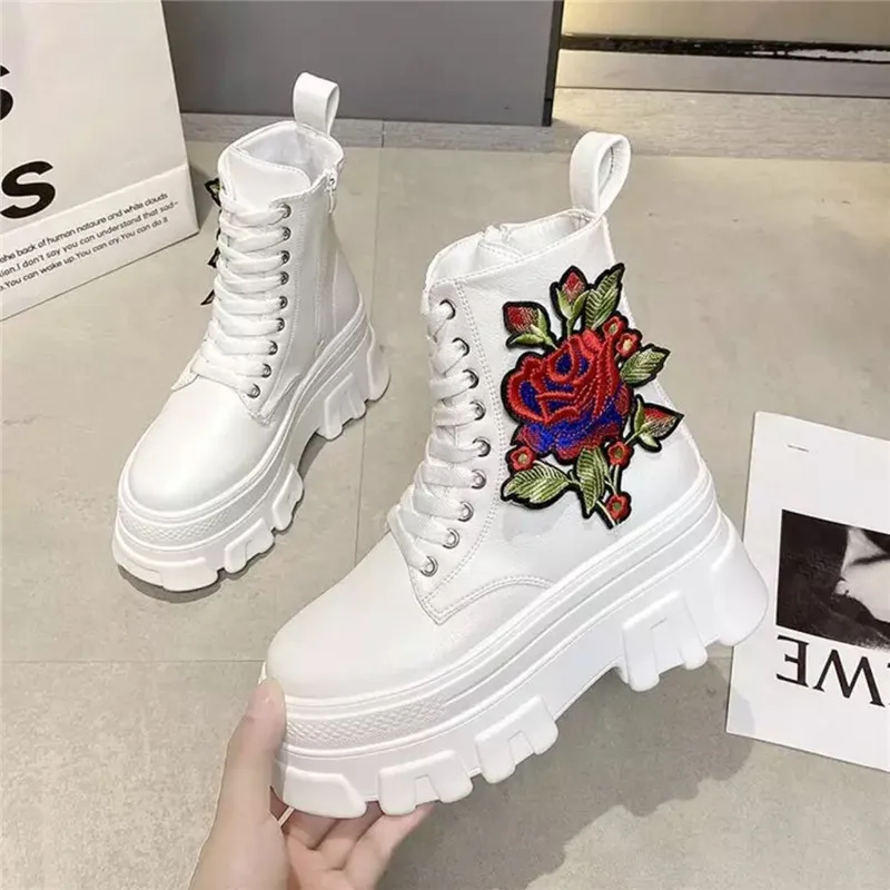 

2022 New Platform Winter Boots Women Fashion Flower Ladies Vulcanized Shoes Casual Chunky Sneakers Women Zapatillas De Mujer