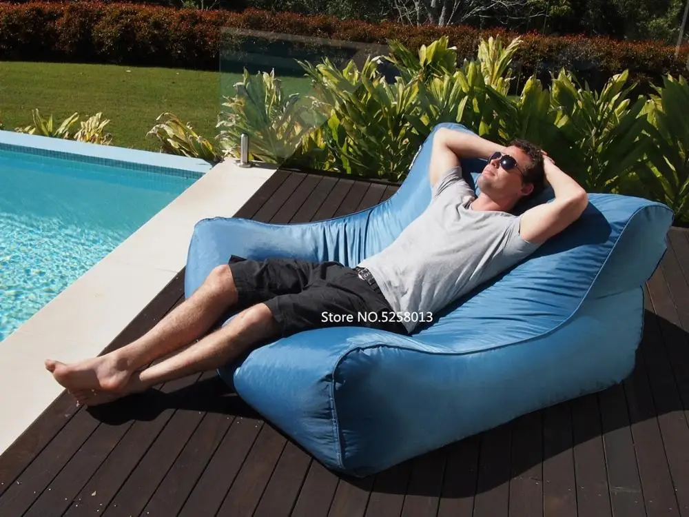 Синий садовый стул для бассейна плавающий на открытом воздухе мешок бобов диван