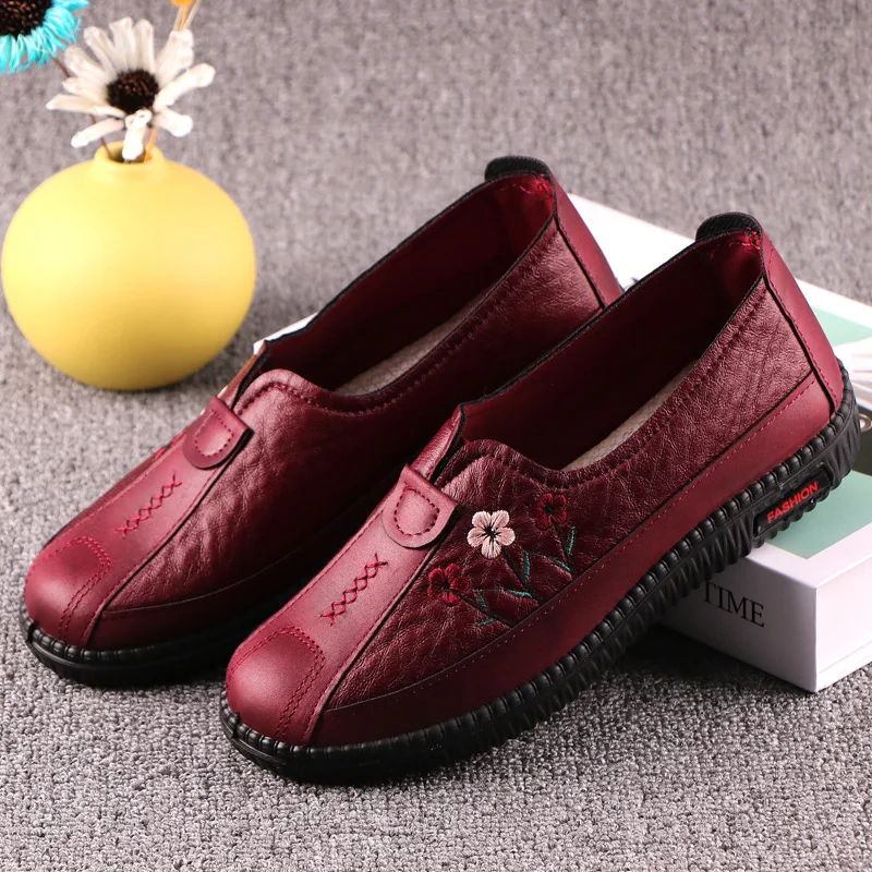 

Spring Autumn Leather Women Flat Casual Shoes Ladies Loafers Solid Color Soft Slip-on Black Work shoes Women's Shoes Plus Size