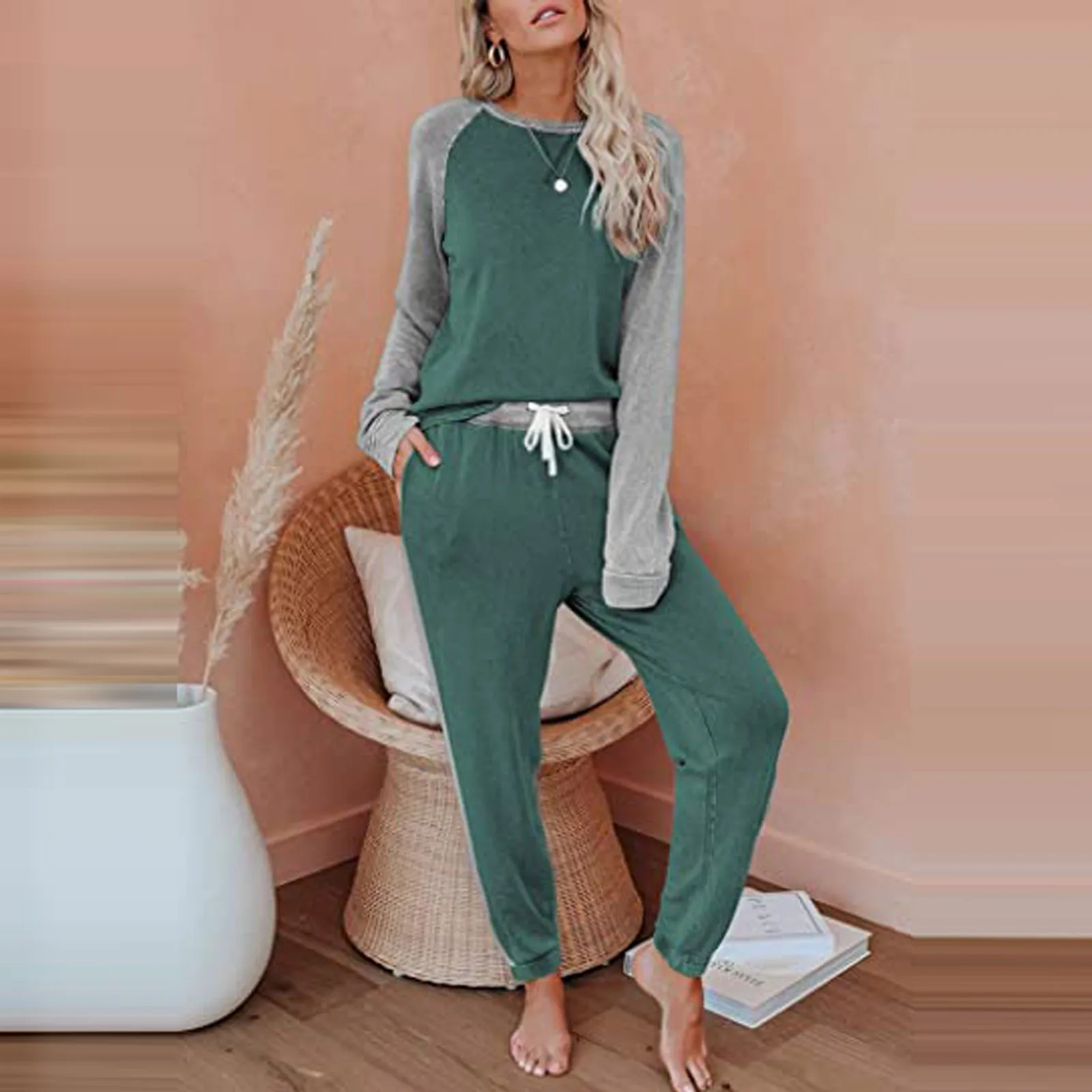 

Winter Two Piece Set Women Casual Patchwork Long Sleeve Hoodie Sets Tops+sport Long Pants Fleece Tracksuit Lady Suit